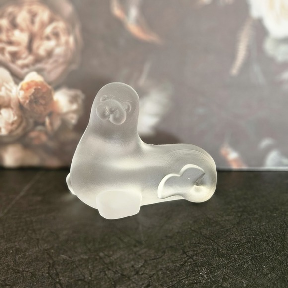 Vintage Frosted‎ Crystal SEAL Paperweight Figure - 5" - Picture 2 of 5